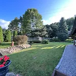Retro - Z Ogrodem W Gorach Hébergement de vacances Sułkowice