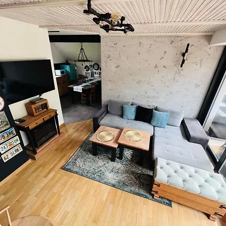 Dom wakacyjny Retro - Z Ogrodem W Górach