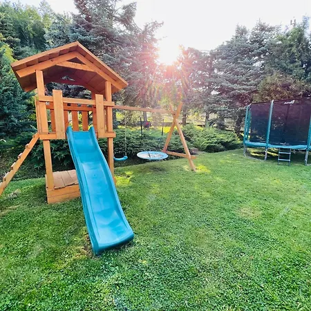 Dom wakacyjny Retro - Z Ogrodem W Górach *