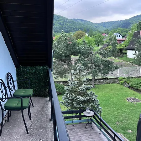 Ferienhaus Retro - Z Ogrodem W Gorach *
